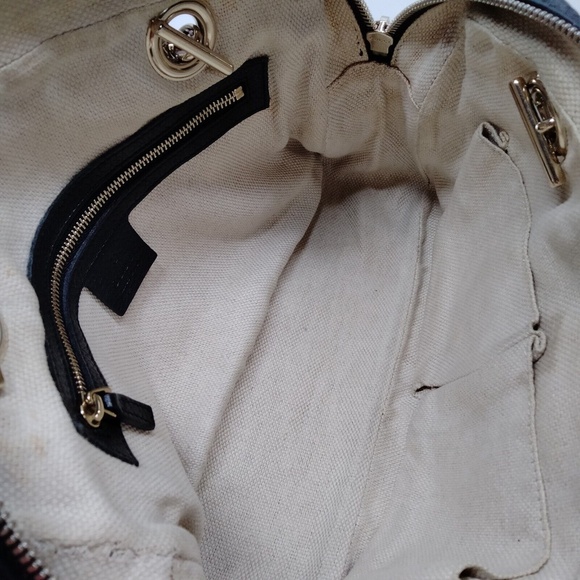 Gucci Black Shoulder Bag with Gold Chain - Picture 4 of 4